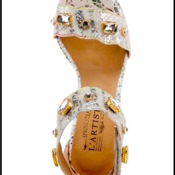 Gorgeous comfy heels by L’Artiste by Spring Step - Picture 2 of 8